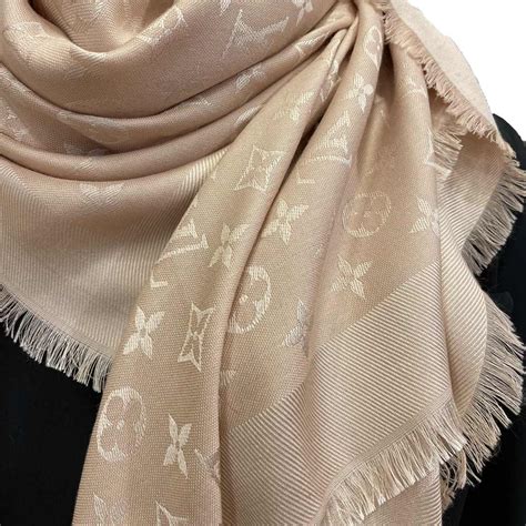 louis vuitton 3d monogram|louis Vuitton Monogram shawl.